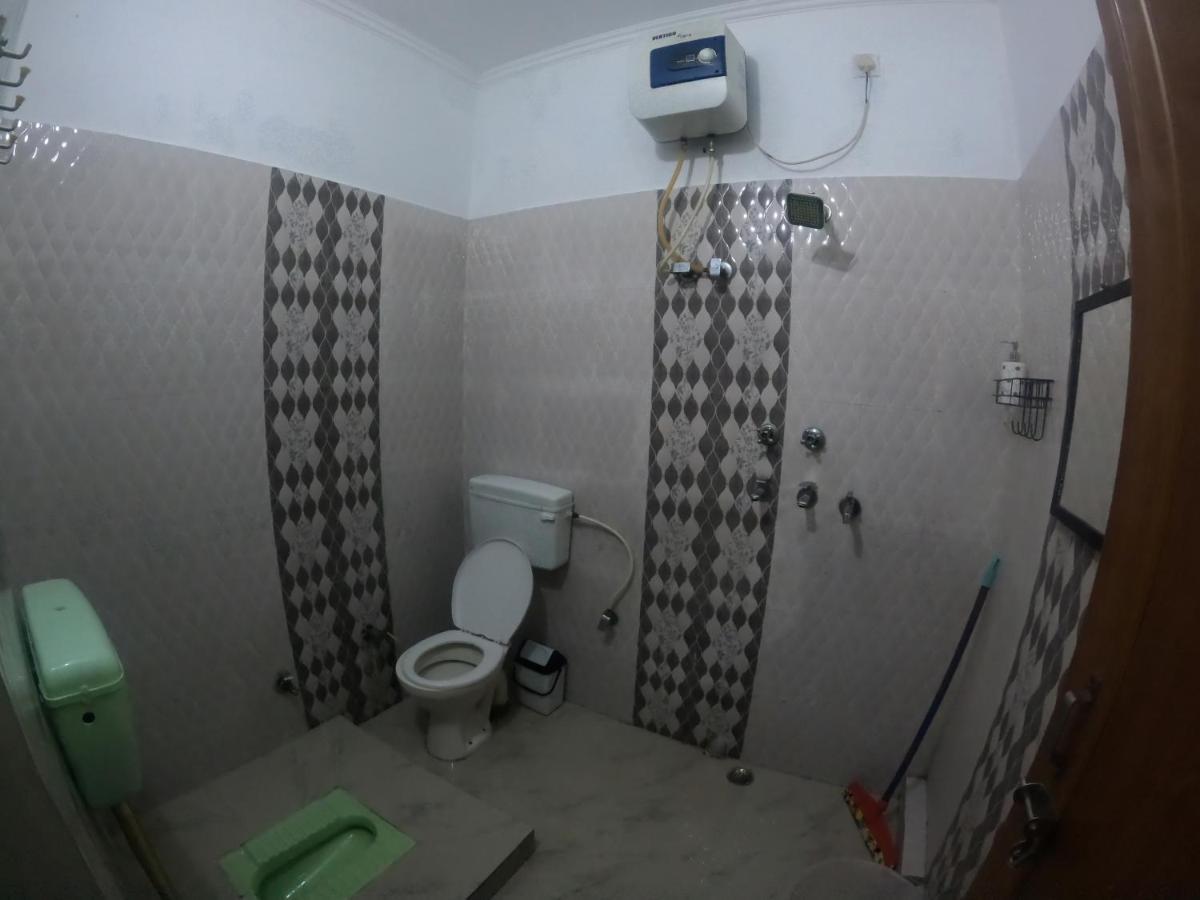 Hobbit House Hostel Rishikesh Exterior photo