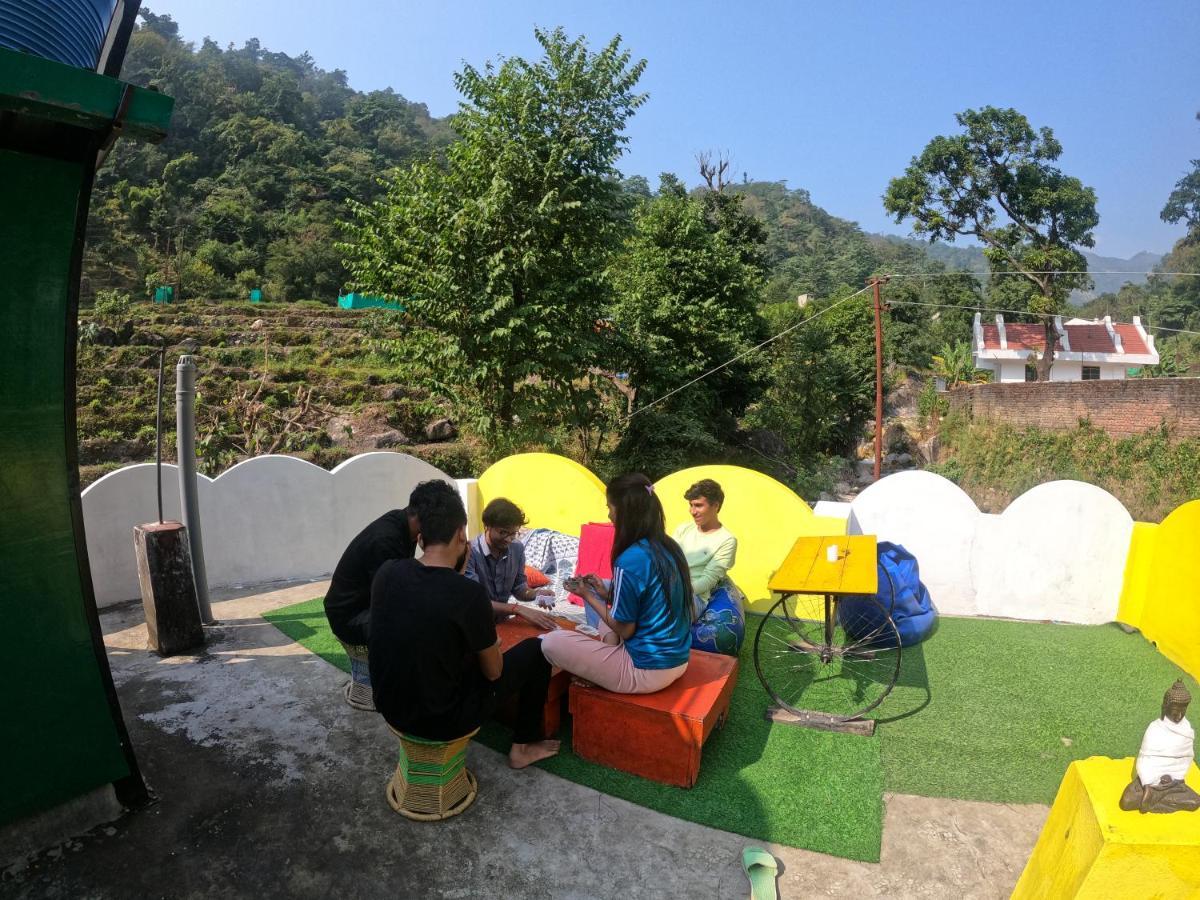 Hobbit House Hostel Rishikesh Exterior photo