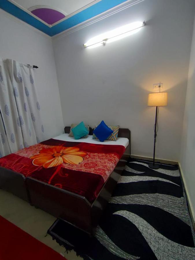 Hobbit House Hostel Rishikesh Exterior photo