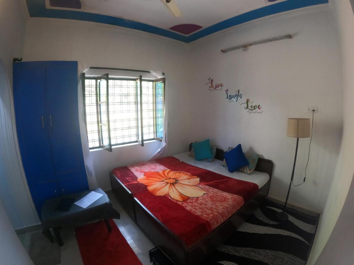 Hobbit House Hostel Rishikesh Exterior photo